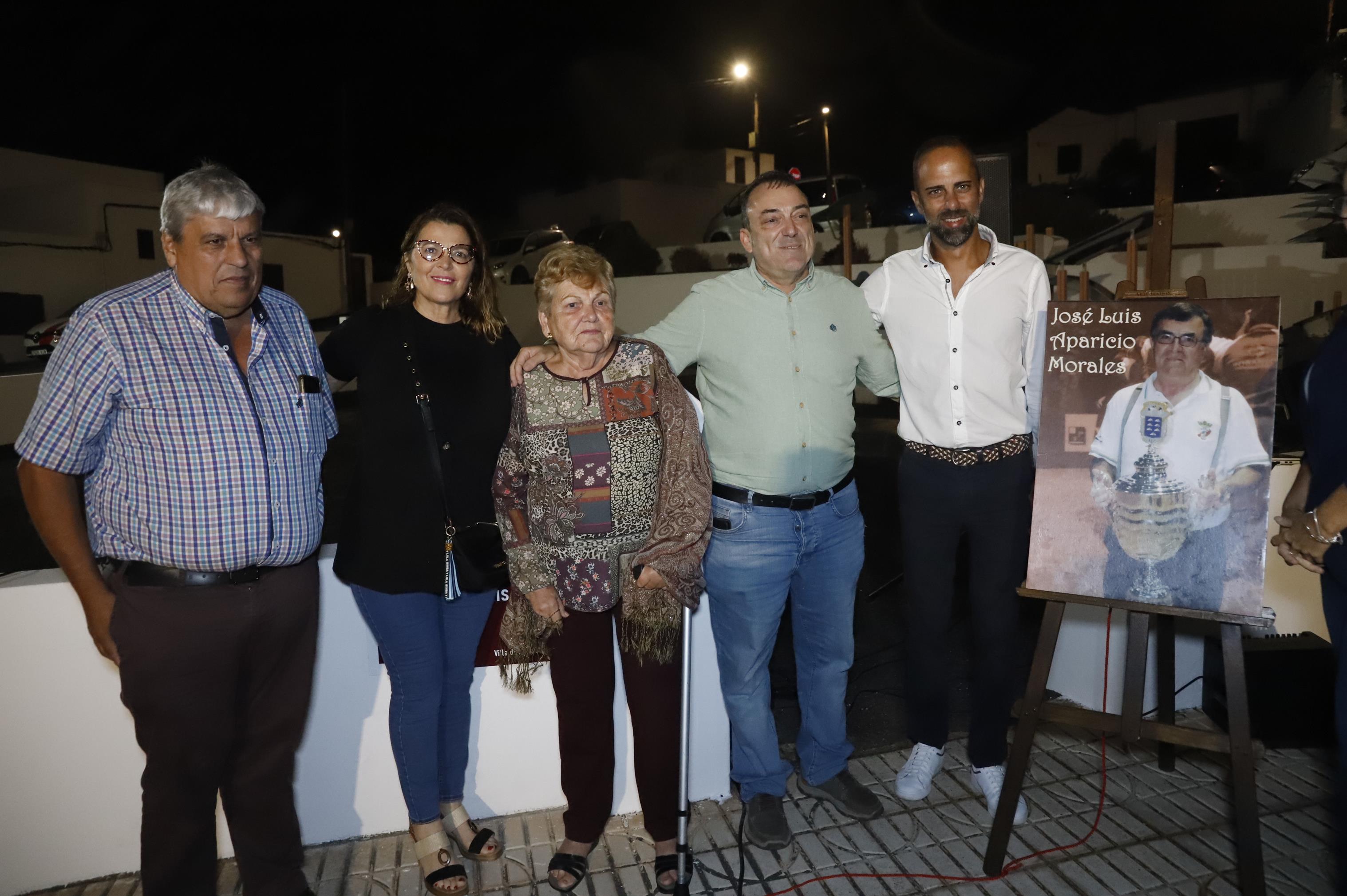 Descubrimiento de la placa en honor a José Luis Aparicio Morales (Fotos: La Voz) Descubrimiento de la placa en honor a José Luis Aparicio Morales (Fotos: La Voz)
