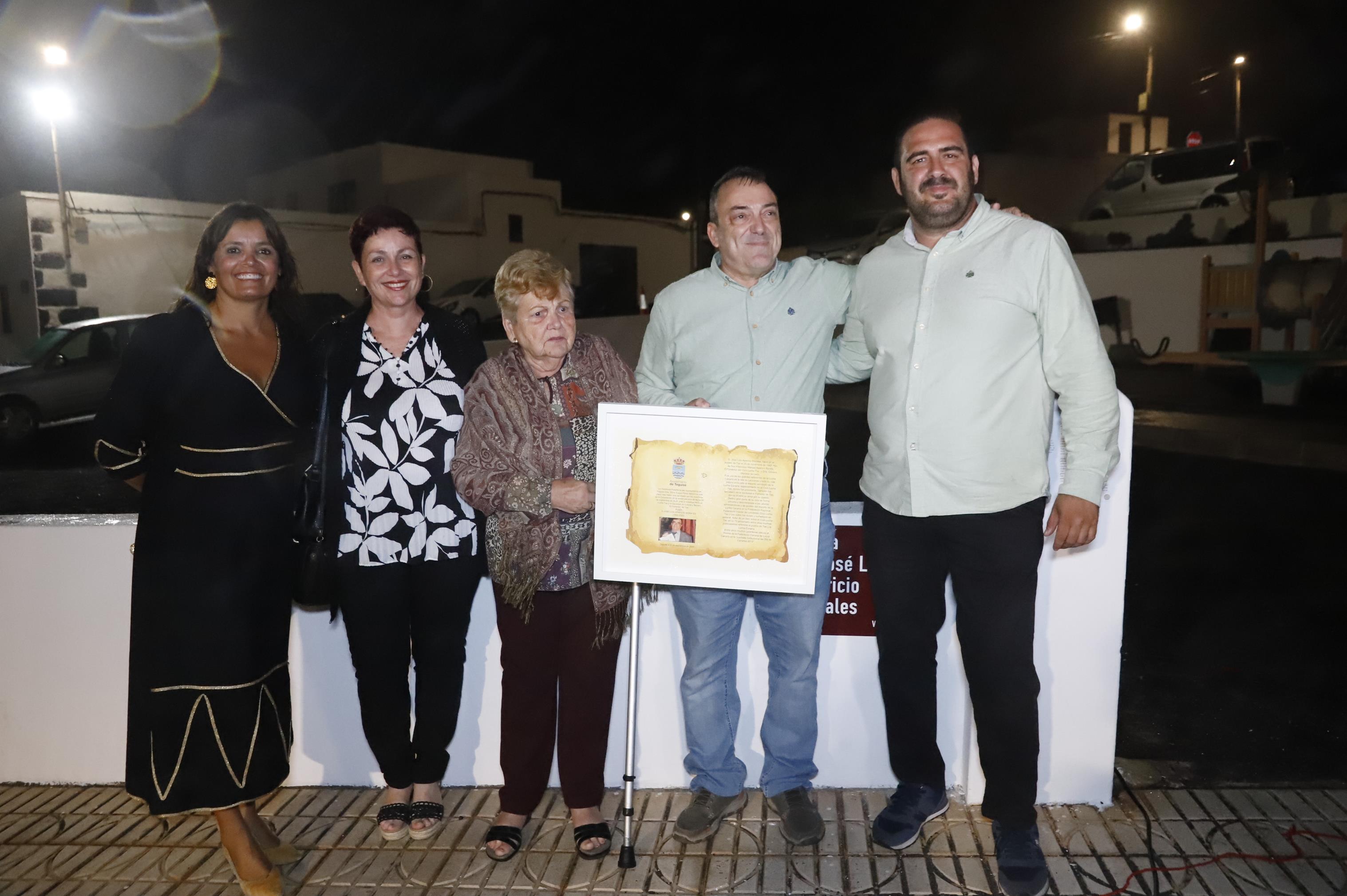 Descubrimiento de la placa en honor a José Luis Aparicio Morales (Fotos: La Voz) Descubrimiento de la placa en honor a José Luis Aparicio Morales (Fotos: La Voz)