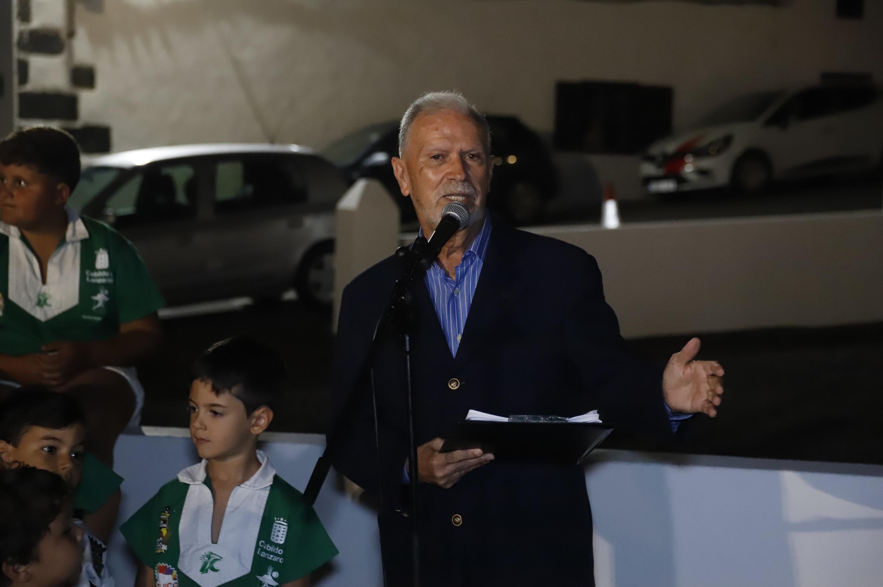 Descubrimiento de la placa en honor a José Luis Aparicio Morales (Fotos: La Voz) Descubrimiento de la placa en honor a José Luis Aparicio Morales (Fotos: La Voz)