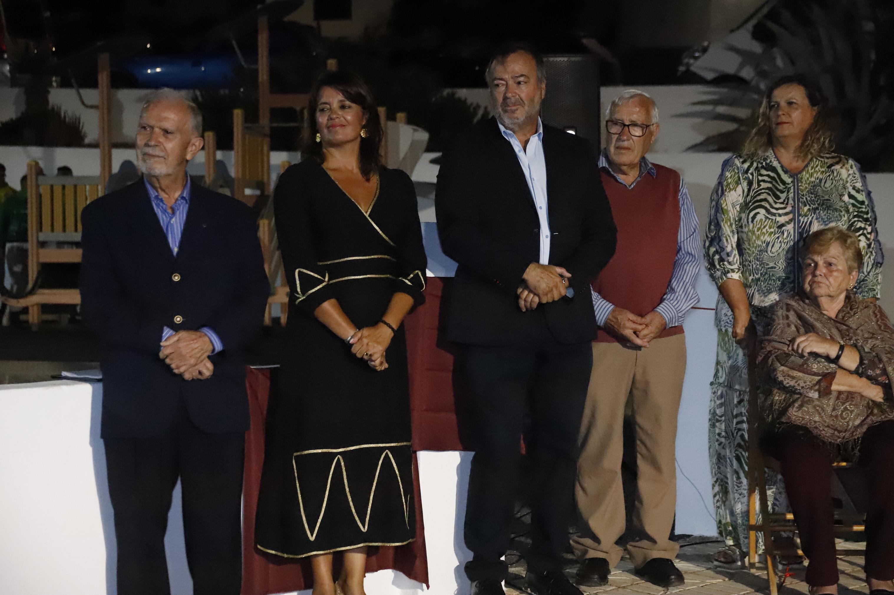 Descubrimiento de la placa en honor a José Luis Aparicio Morales (Fotos: La Voz) Descubrimiento de la placa en honor a José Luis Aparicio Morales (Fotos: La Voz)