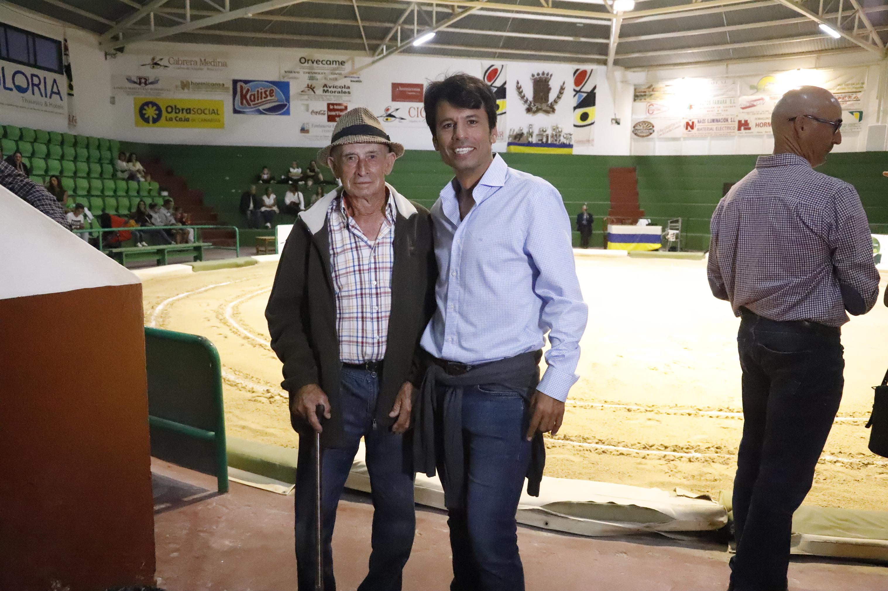 Presentación del Club de lucha Tao y II Memorial José Luis Aparicio (Fotos: La Voz)