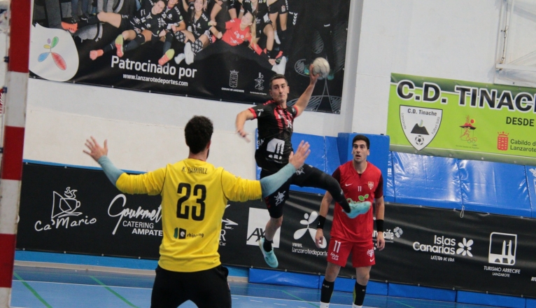 El Balonmano Lanzarote Ciudad de Arrecife cae derrotado en la cancha del Sinfín Santander El Balonmano Lanzarote Ciudad de Arrecife cae derrotado en la cancha del Sinfín Santander