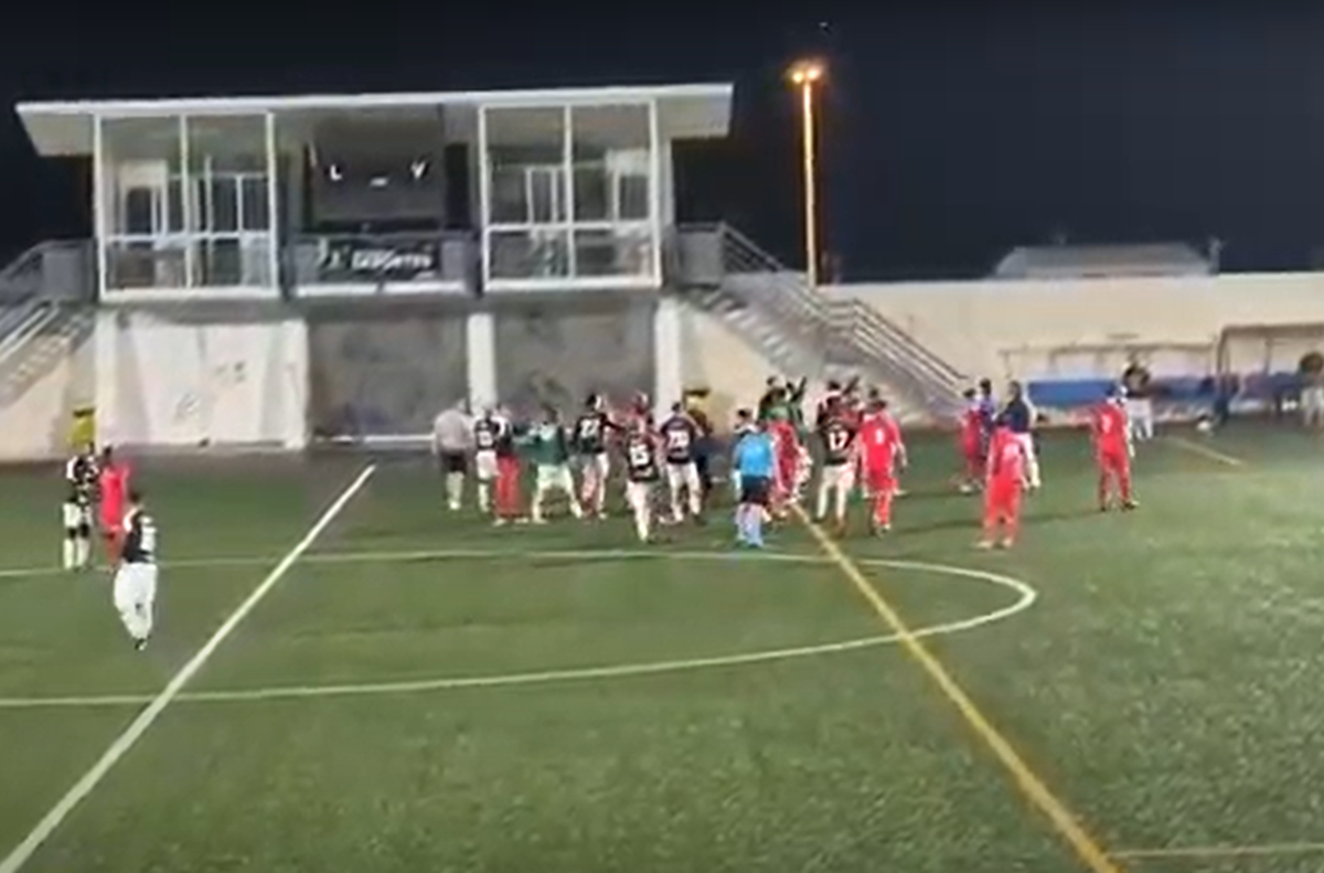 Tangana durante el partido. Foto: La Provincia