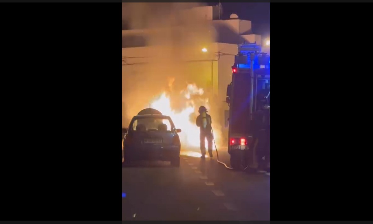 Incendio de contenedores en Arrecife
