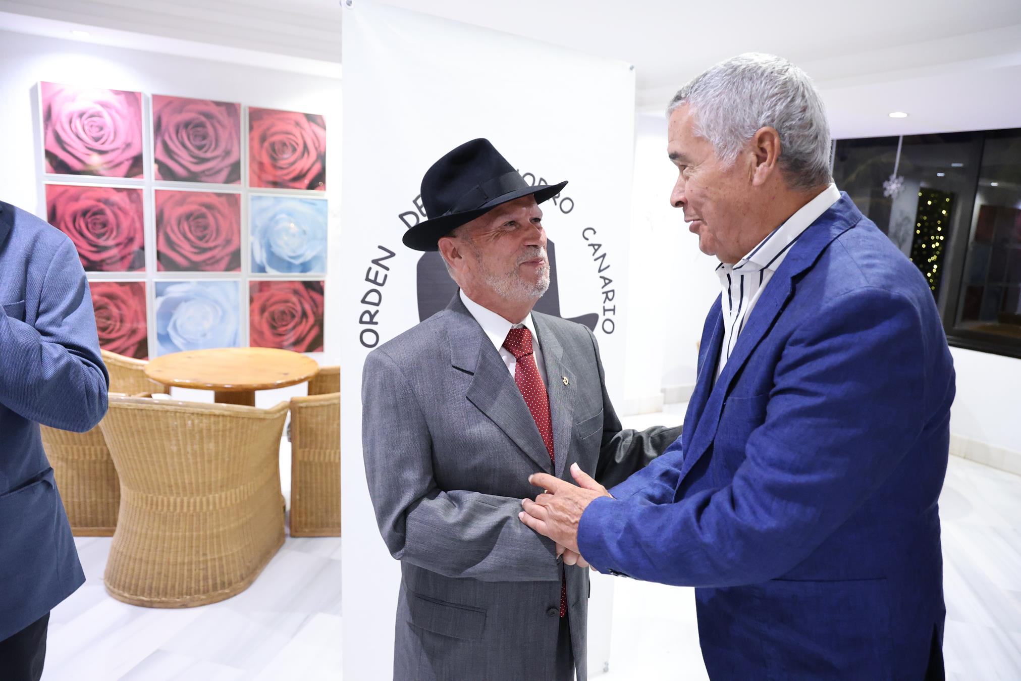 Francisco José Navarro, investido Cachorro de Honor por su defensa de las tradiciones de Lanzarote. Foto: La Voz Francisco José Navarro, investido Cachorro de Honor por su defensa de las tradiciones de Lanzarote. Foto: La Voz