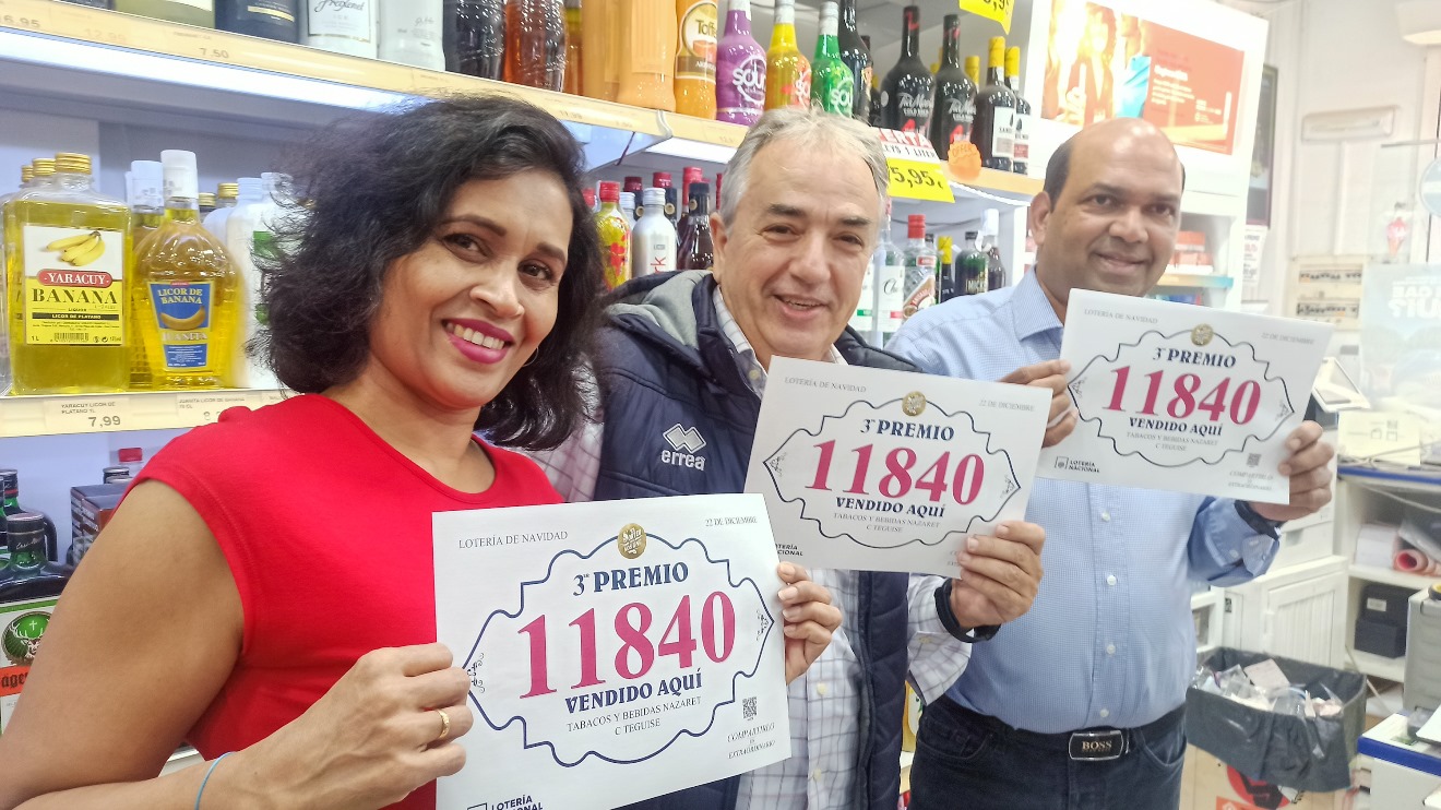 Tercer premio de la Lotería de Navidad en Tabacos y Bebidas Nazaret  de Costa Teguise 