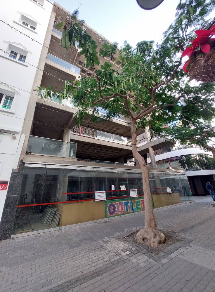 Imagen del edificio en la Calle Real Imagen del edificio en la Calle Real