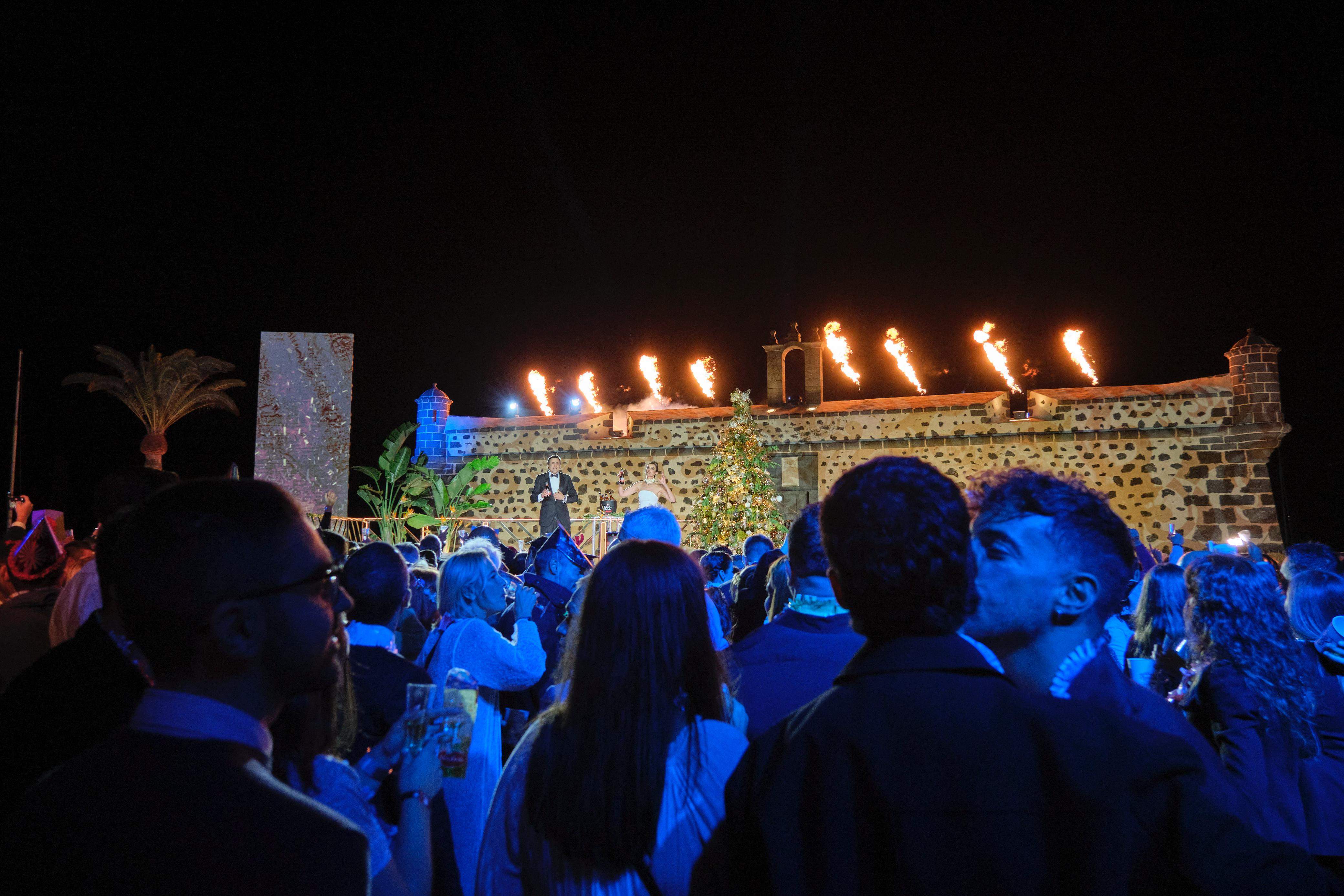 Celebración de las Campanadas de Fin de Año en el Castillo de San José. Celebración de las Campanadas de Fin de Año en el Castillo de San José.