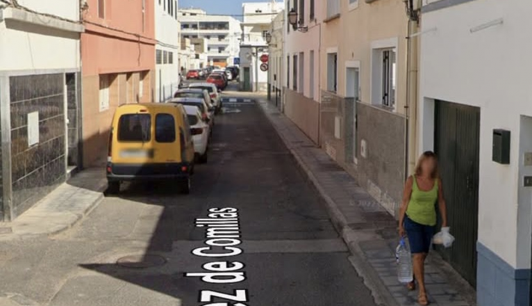 La calle antes de la eliminación de los aparcamientos La calle antes de la eliminación de los aparcamientos