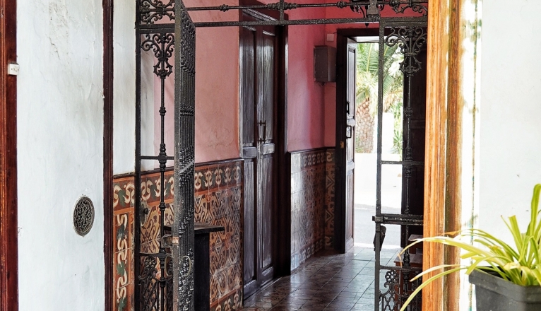 Entrada a Villa Mora Entrada a Villa Mora