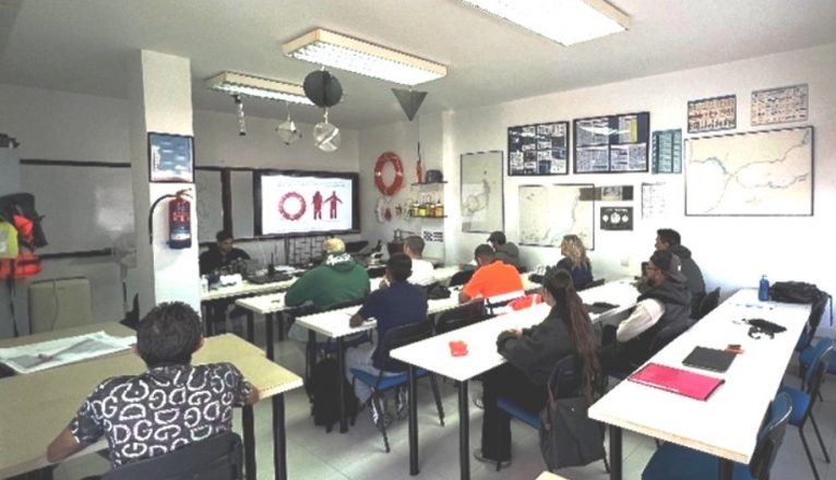 Formación en Academia Náutica Lanzarote Bitácora Formación en Academia Náutica Lanzarote Bitácora