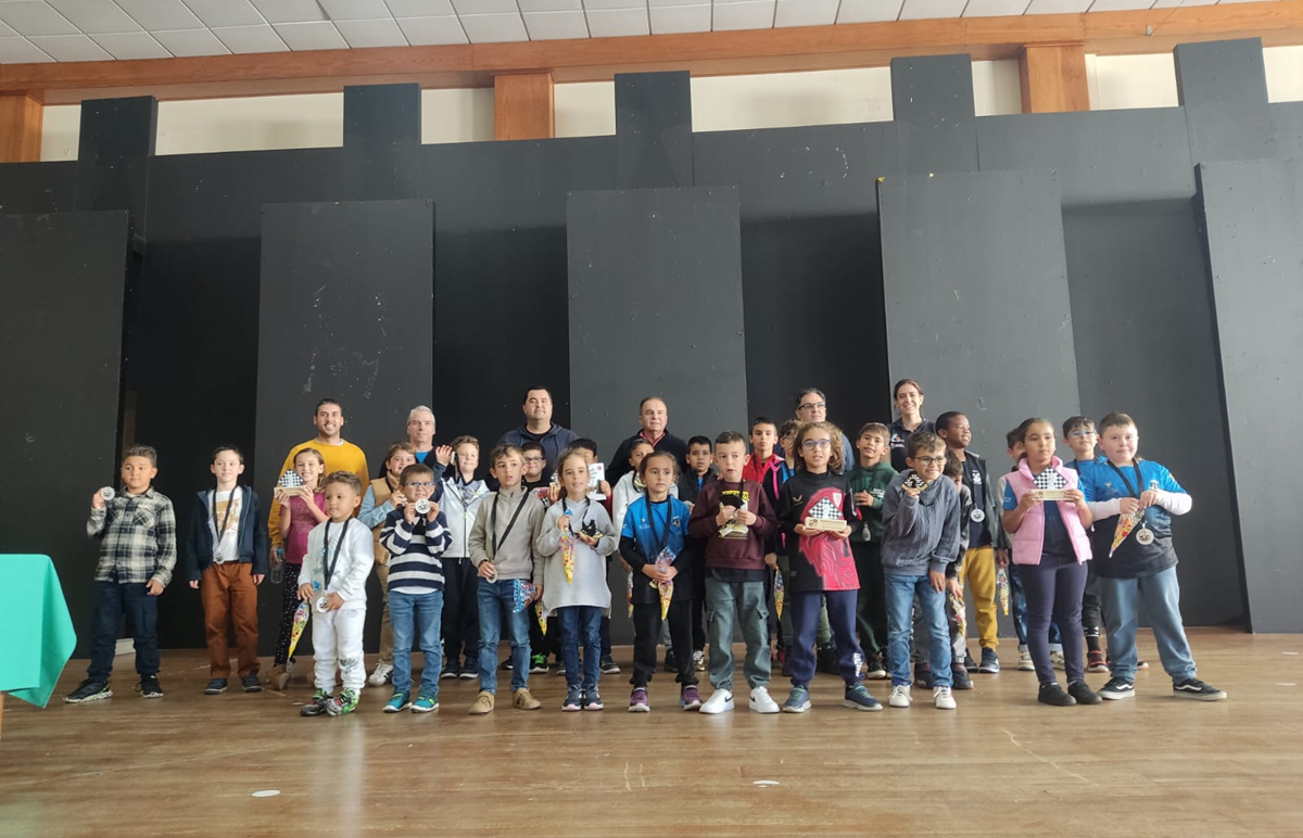Participantes del Campeonato Insular Sub-8 y Sub-10 de ajedrez
