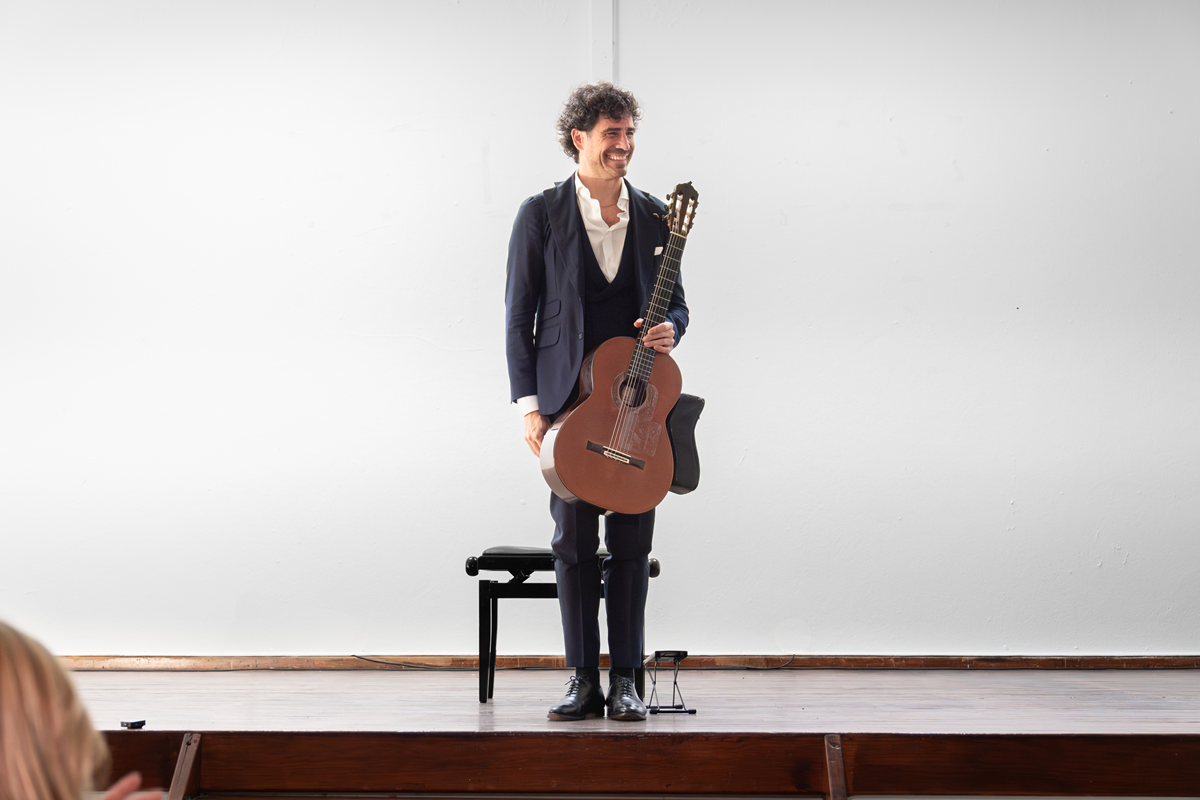 El guitarrista Pablo Sainz