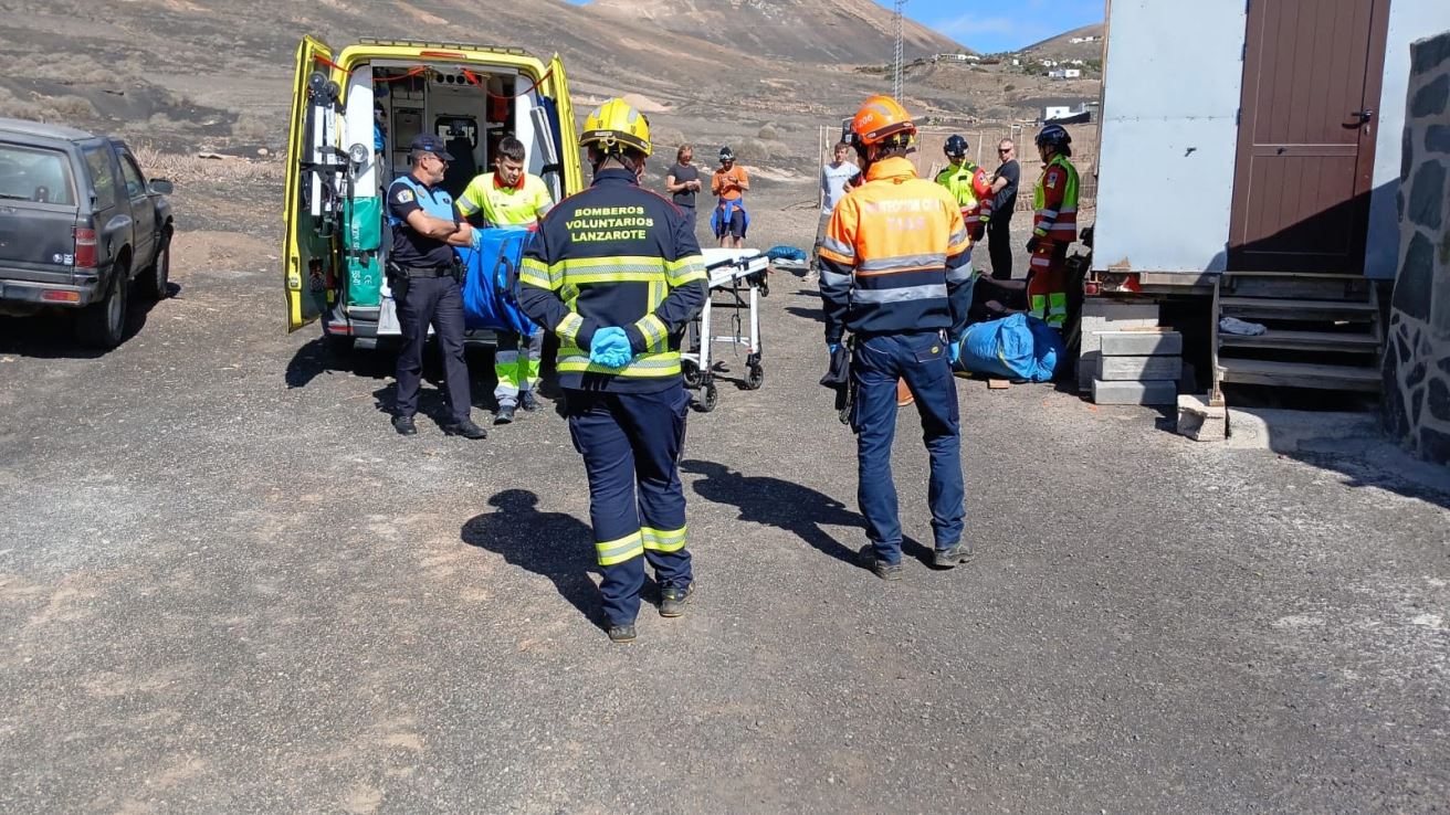 Herido un parapentista tras sufrir una caída cerca de la rotonda de Puerto Calero