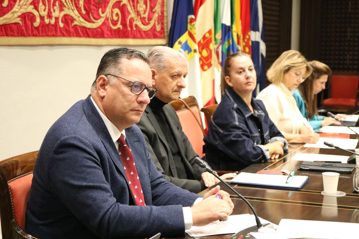 Poli Suárez en la Comisión de Educación este viernes