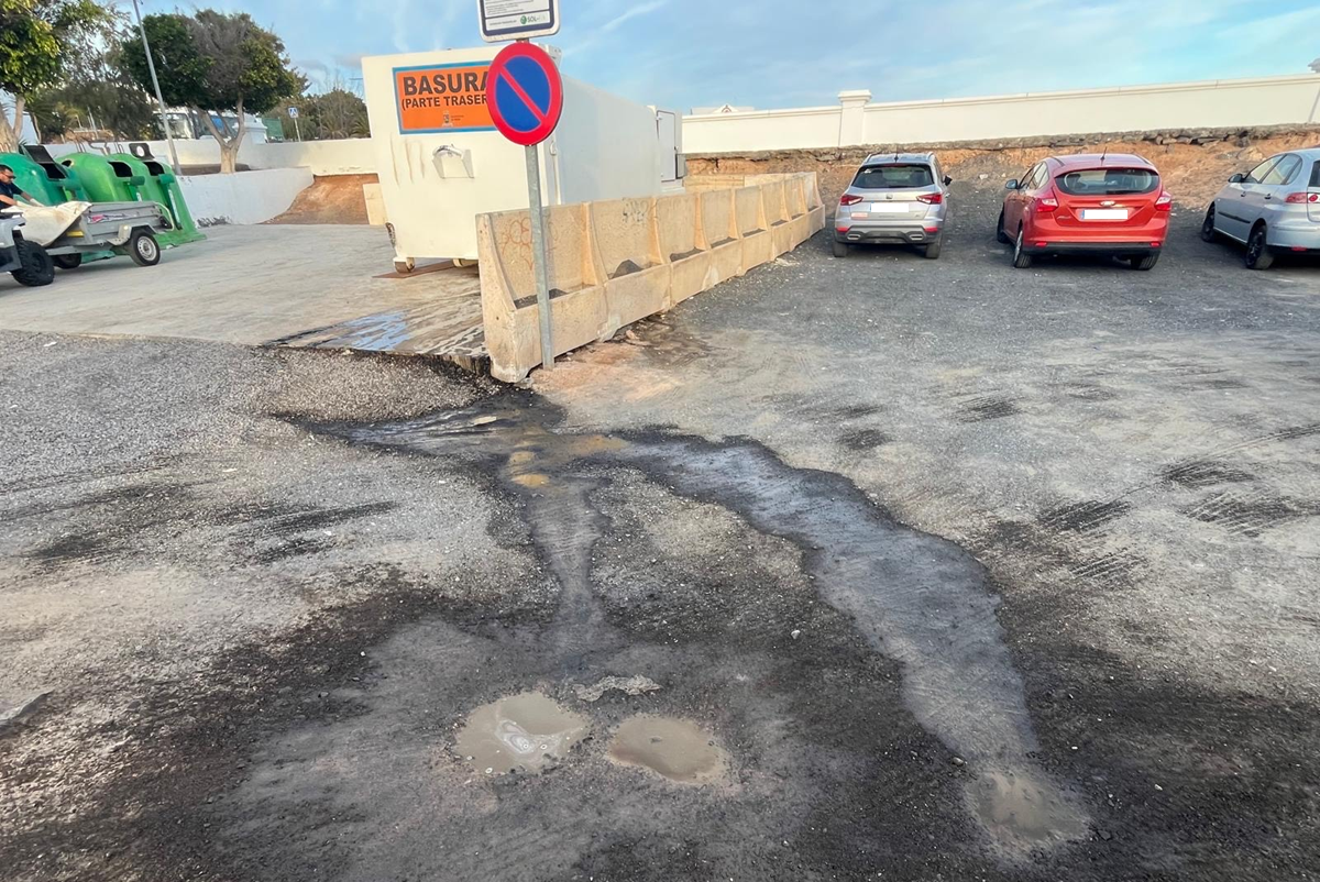 Compactadora de residuos en Playa Blanca