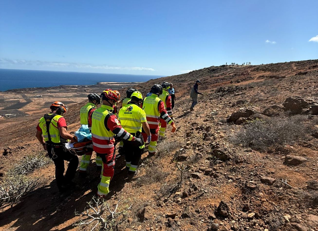Rescate de una parapentista accidentada en Mala