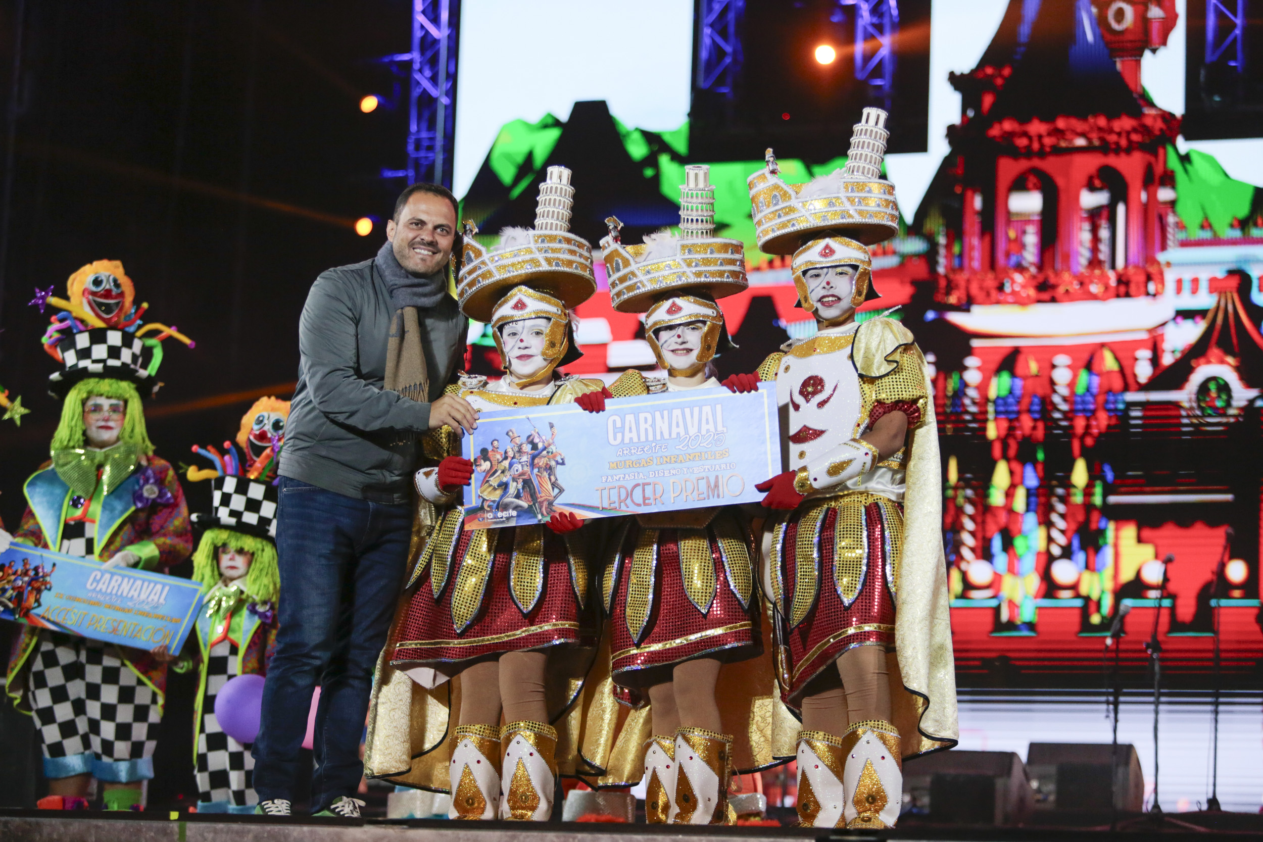 Noveleros ganan el IX Concurso de murgas infantiles Noveleros ganan el IX Concurso de murgas infantiles