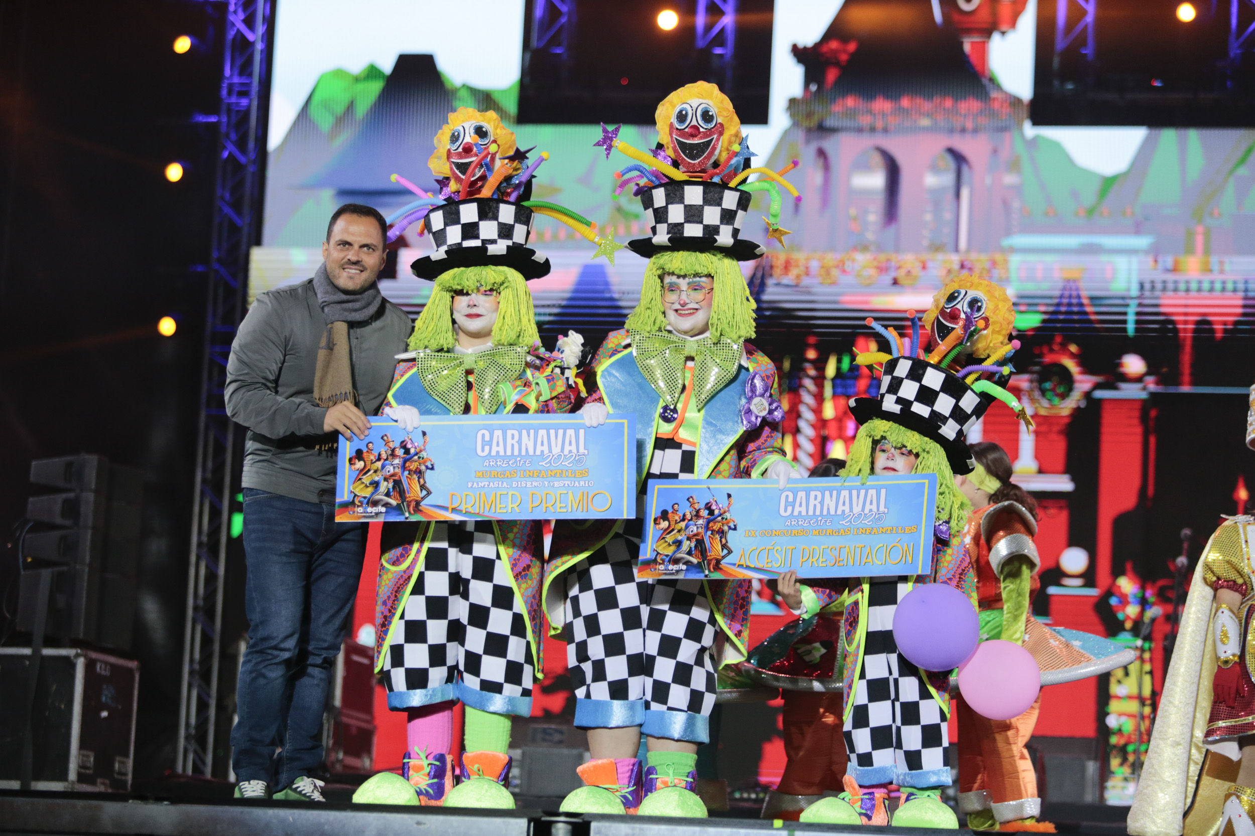 Noveleros ganan el IX Concurso de murgas infantiles Noveleros ganan el IX Concurso de murgas infantiles