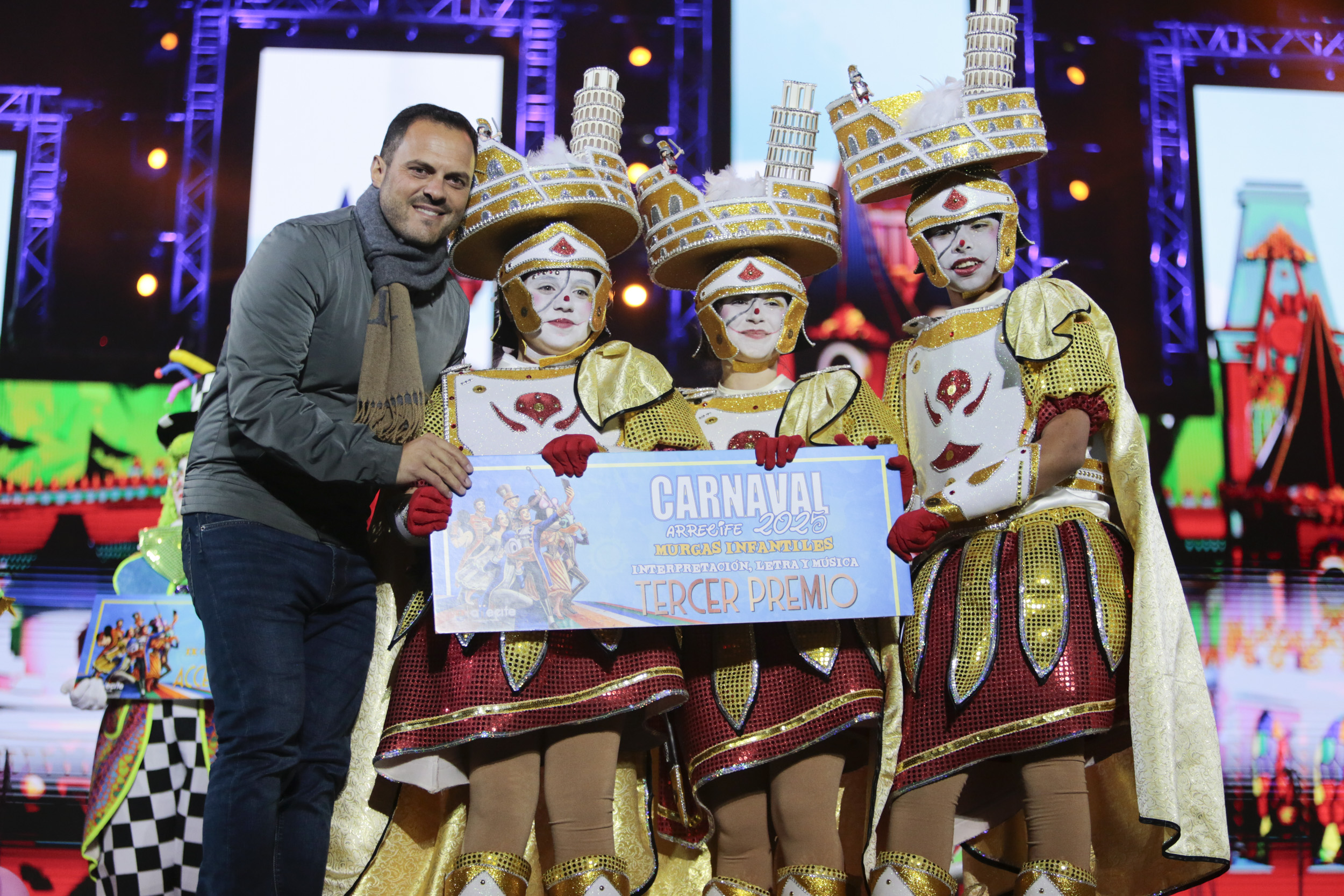 Noveleros ganan el IX Concurso de murgas infantiles Noveleros ganan el IX Concurso de murgas infantiles