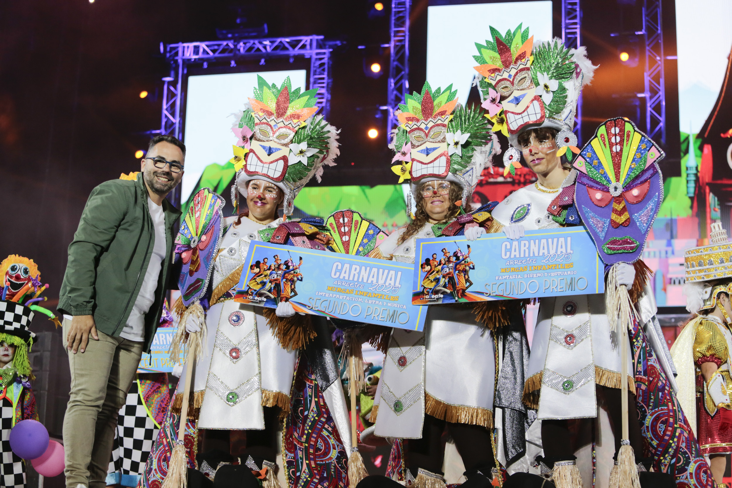 Noveleros ganan el IX Concurso de murgas infantiles Noveleros ganan el IX Concurso de murgas infantiles