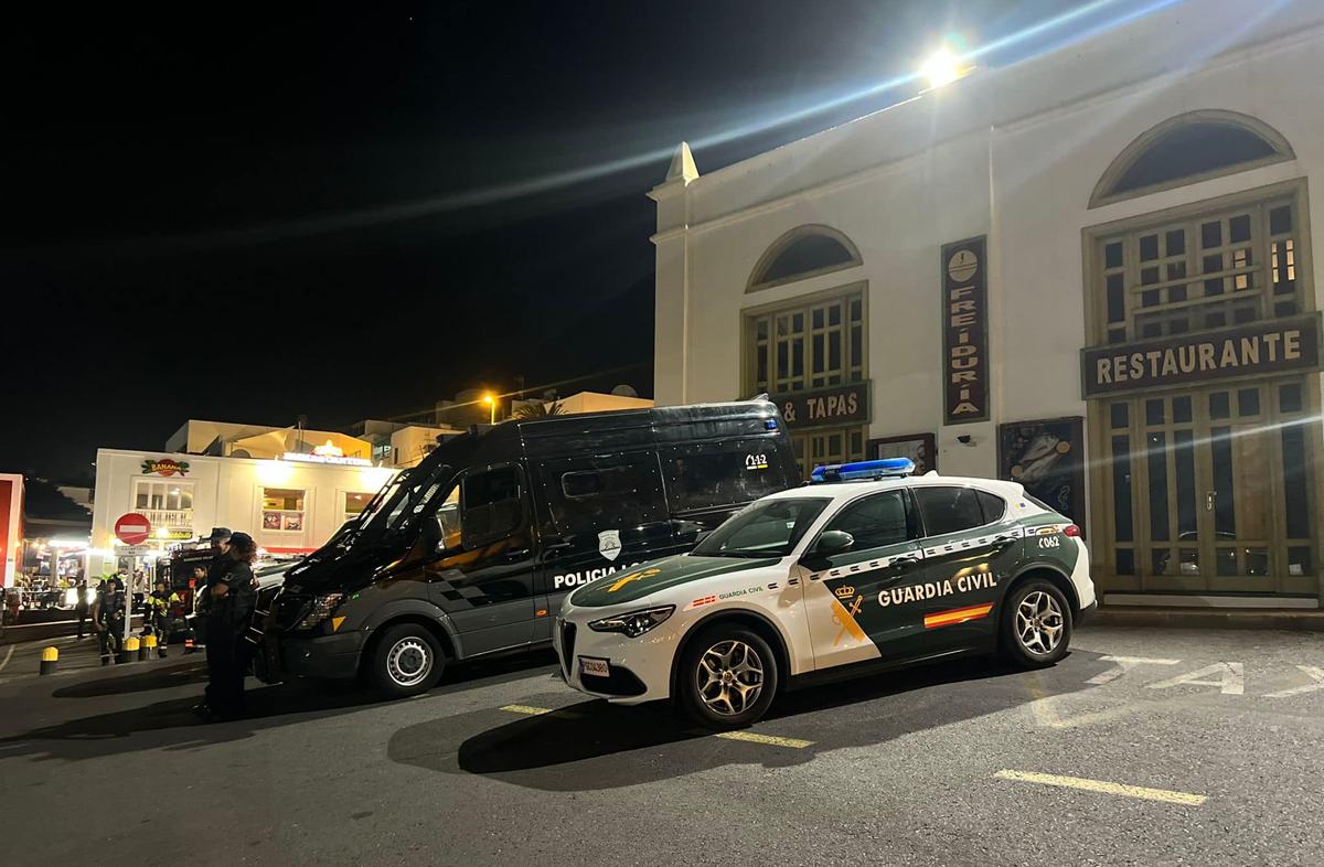 Policía Local de Tías y la Guardia Civil