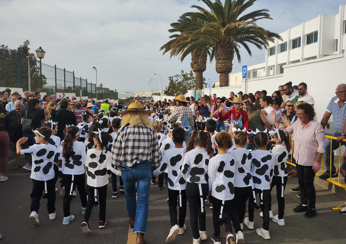 Pasacalle escolar en Arrecife