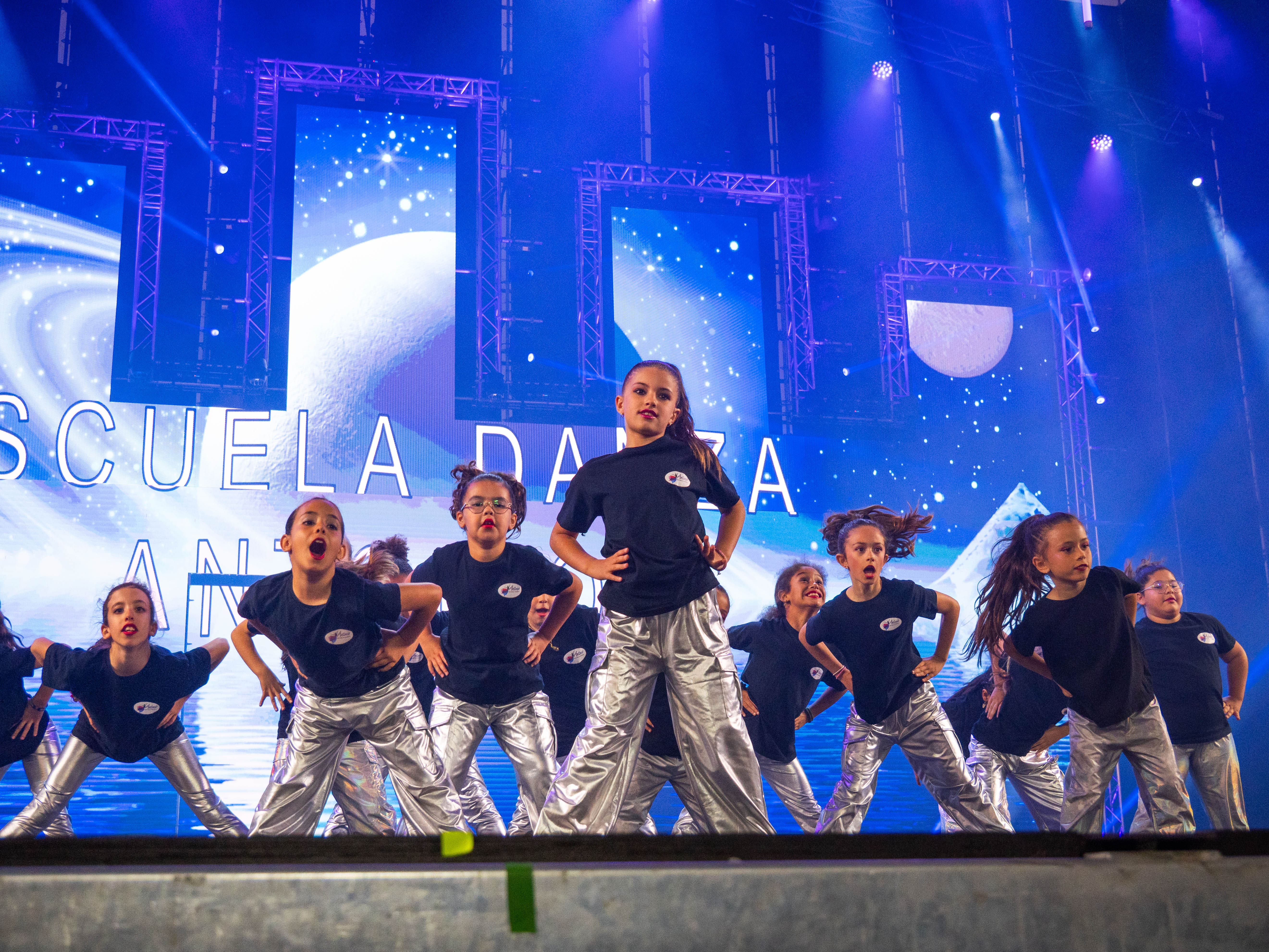 Gala de escuelas de bailes en el carnavalde Arrecife, 2025 Gala de escuelas de bailes en el carnavalde Arrecife, 2025