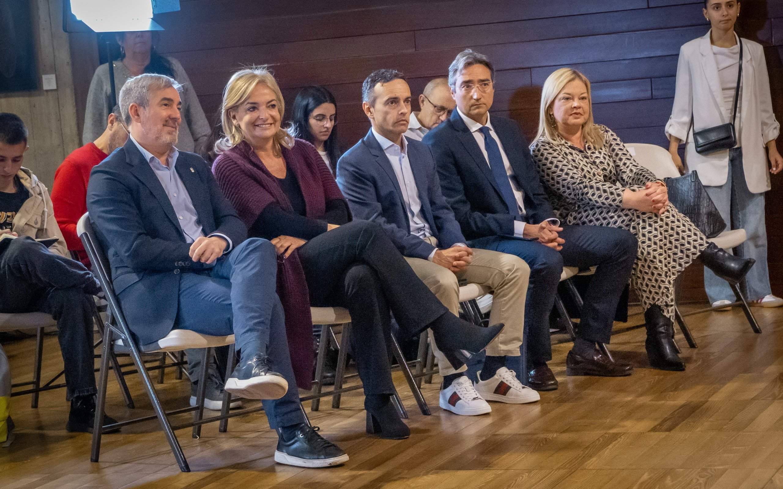 Fernando Clavijo and Esther Monzón.