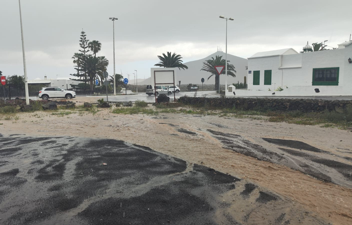 La lluvia empieza a caer en distintos puntos de Lanzarote