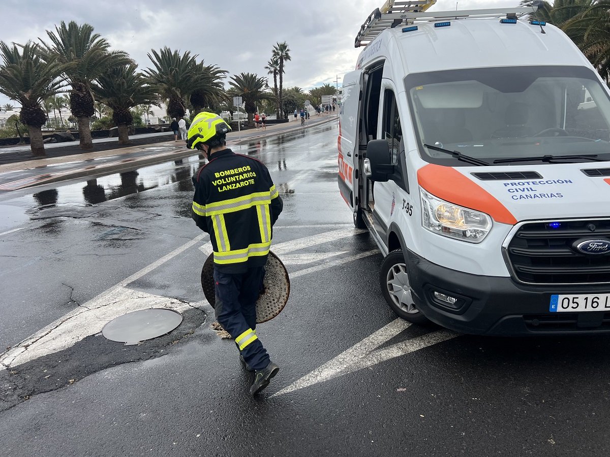 Intervención bomberos voluntarios de Lanzarote.