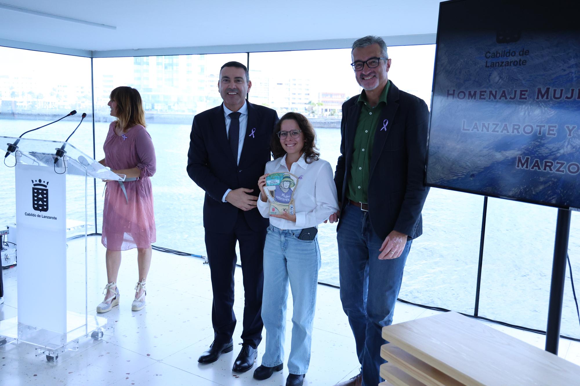 El Cabildo homenajea a ocho mujeres El Cabildo homenajea a ocho mujeres