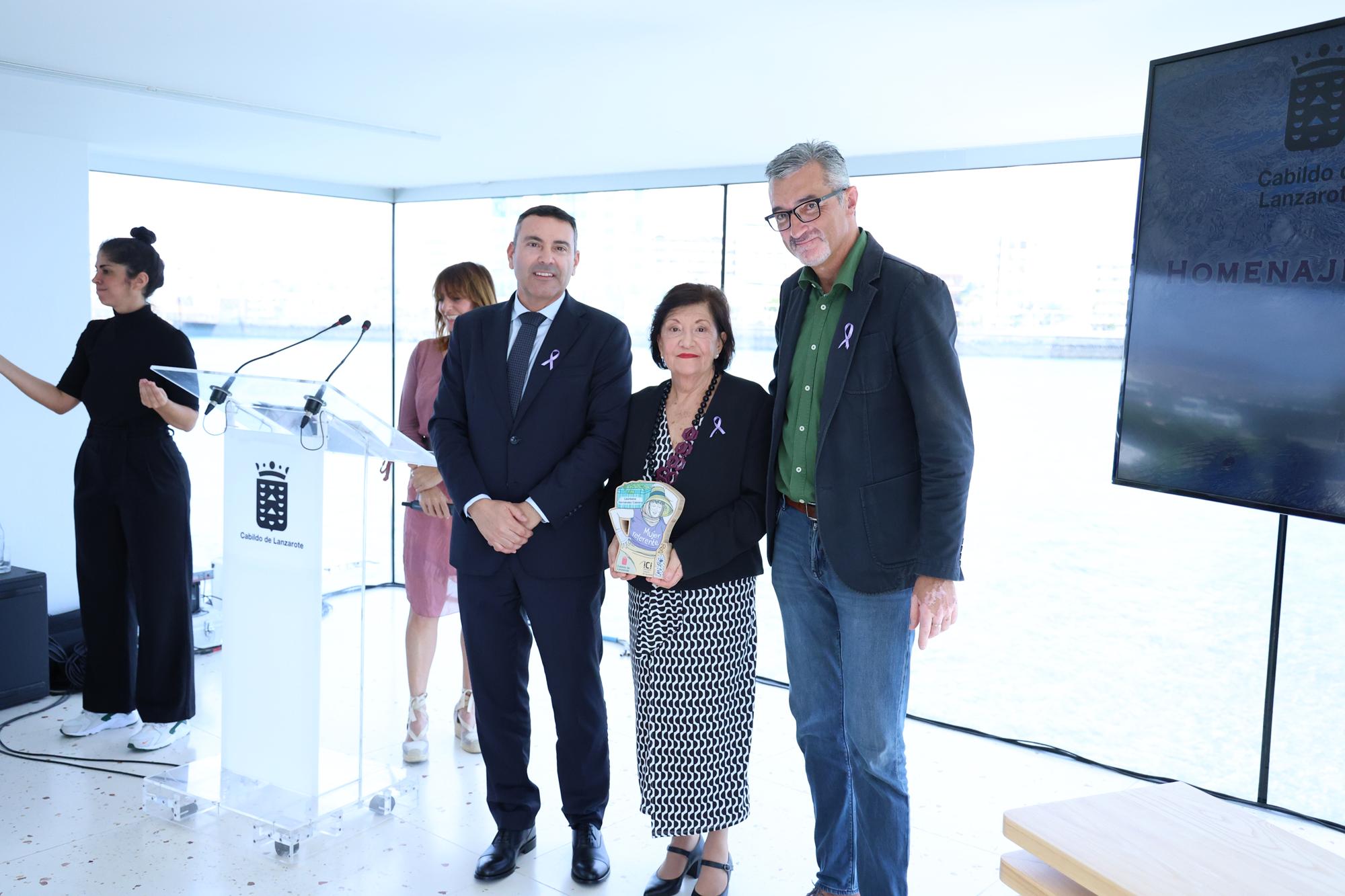 El Cabildo homenajea a ocho mujeres El Cabildo homenajea a ocho mujeres