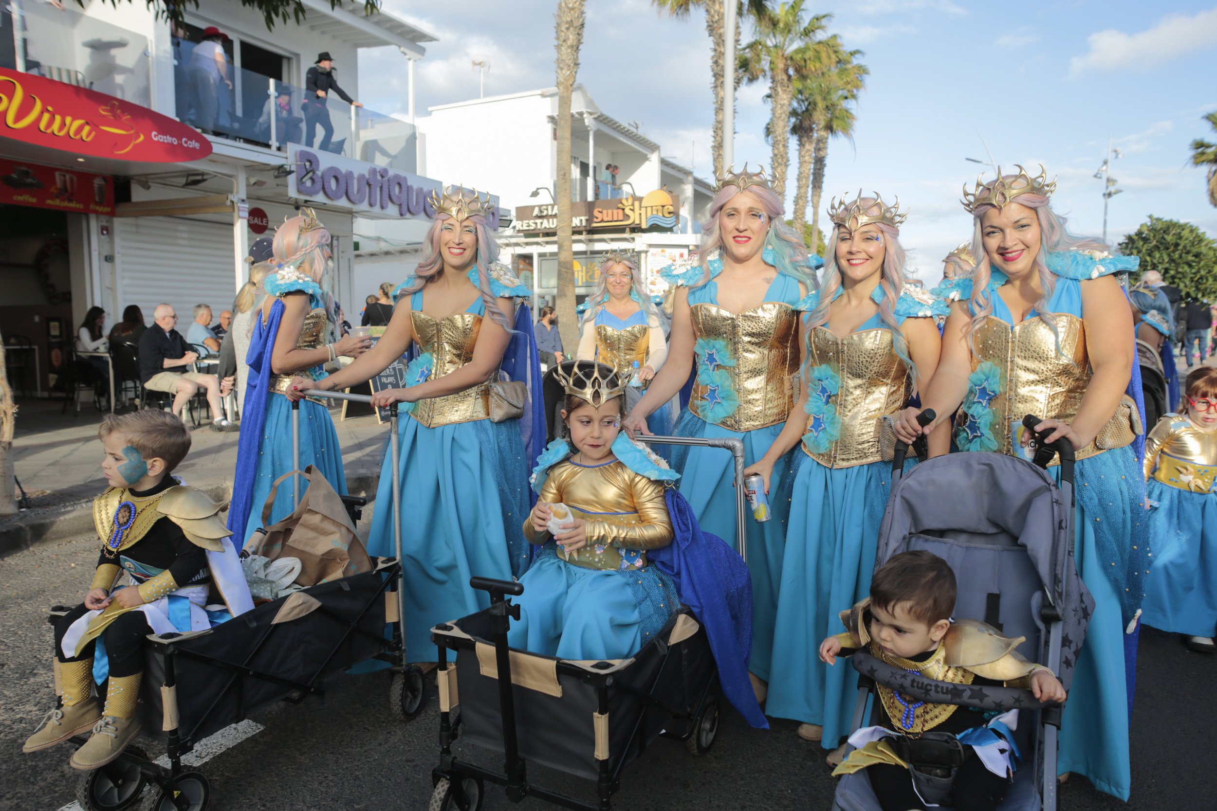 Coso del Carnaval de Puerto del Carmen, 2025 (Fotos: Juan Mateos) Coso del Carnaval de Puerto del Carmen, 2025 (Fotos: Juan Mateos)
