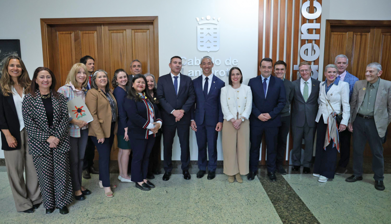 Signing of the twinning of Lanzarote and San Antonio Signing of the twinning of Lanzarote and San Antonio