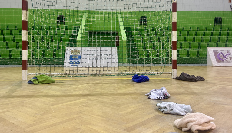 Toallas para las goteras del pabellón Toallas para las goteras del pabellón