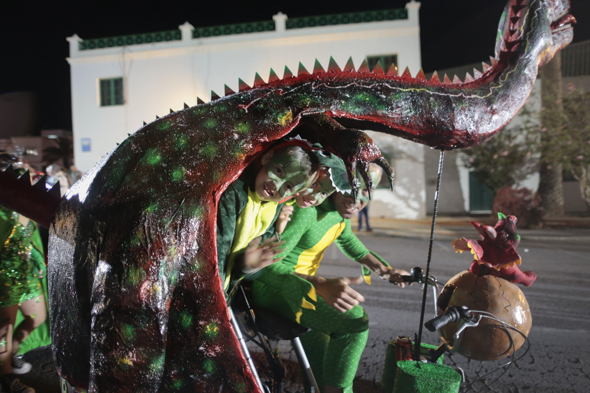 Coso del Carnaval de Tinajo, 2025 (Fotos: Juan Mateos) Coso del Carnaval de Tinajo, 2025 (Fotos: Juan Mateos)