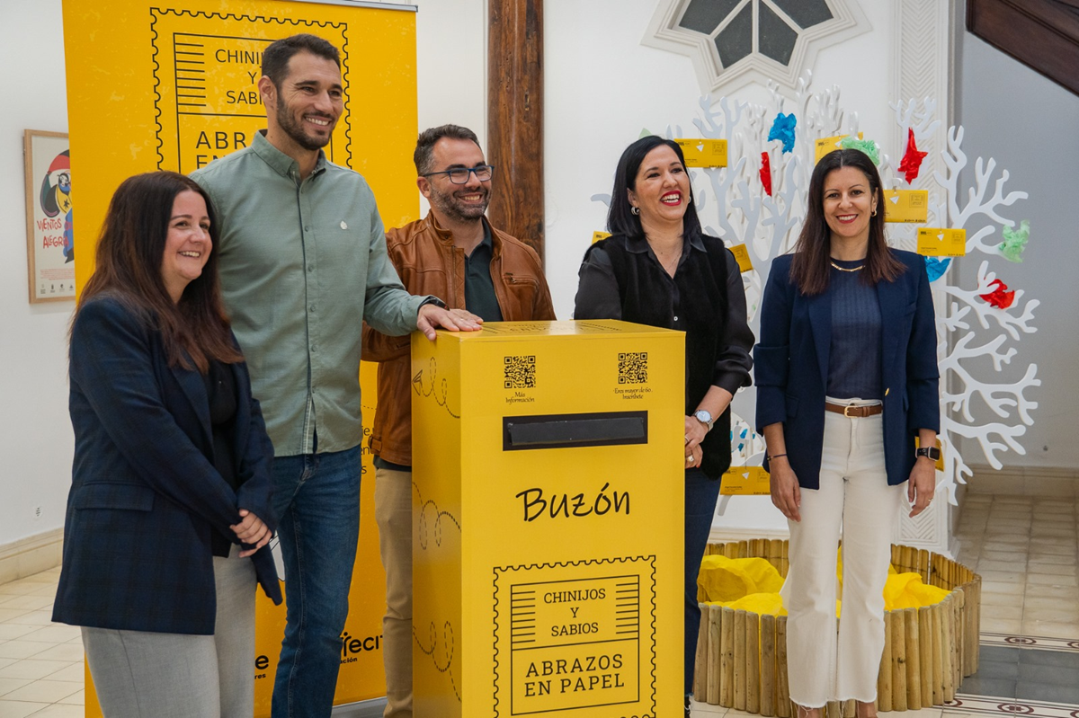 Presentación de ‘Chinijos y Sabios – Abrazos en Papel’ en Arrecife