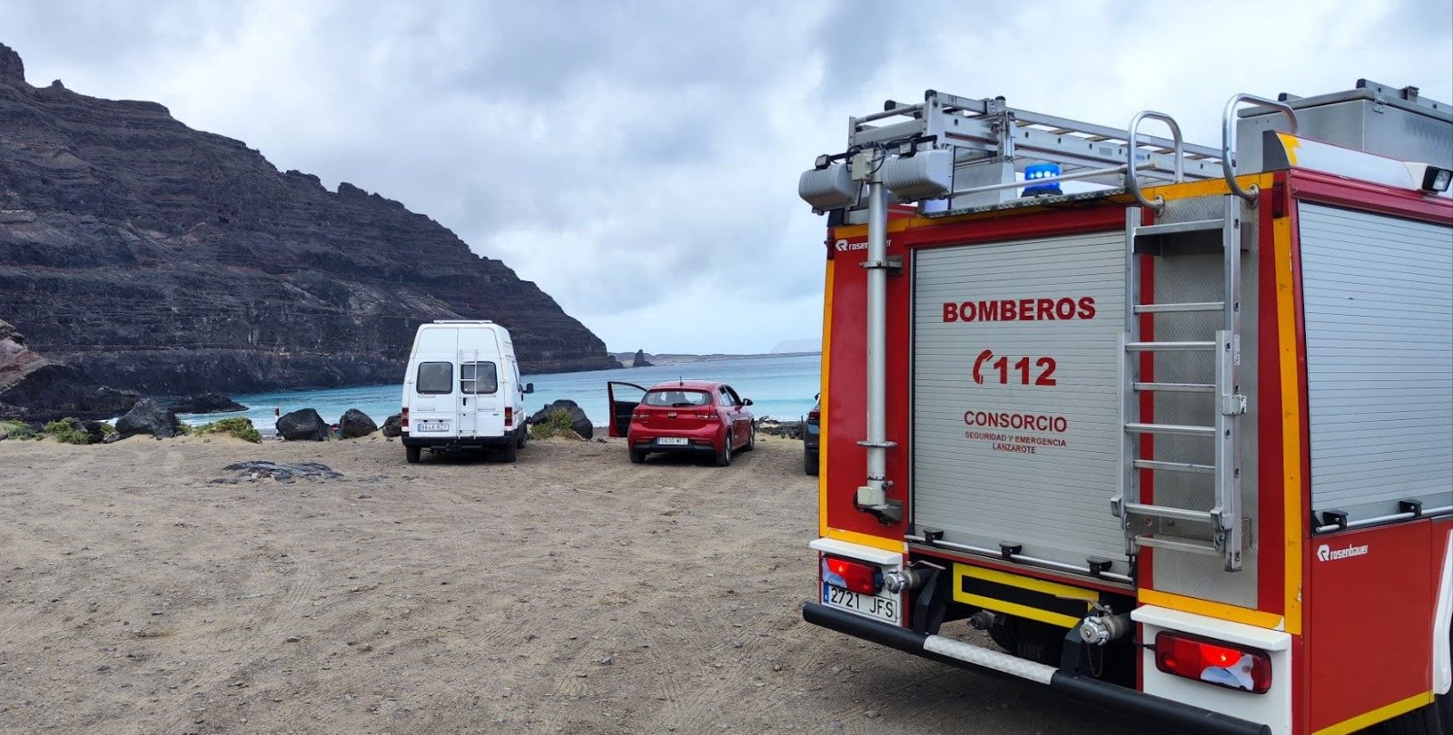 Bomberos desplazados hasta Órzola.