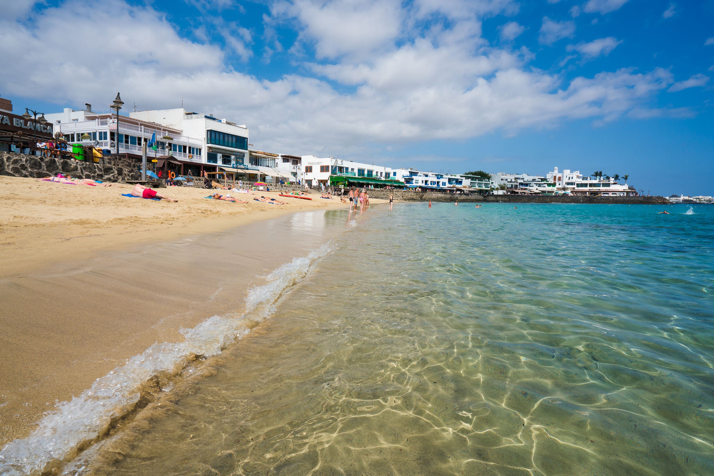 Playa Blanca town beach. Hoteliers.
