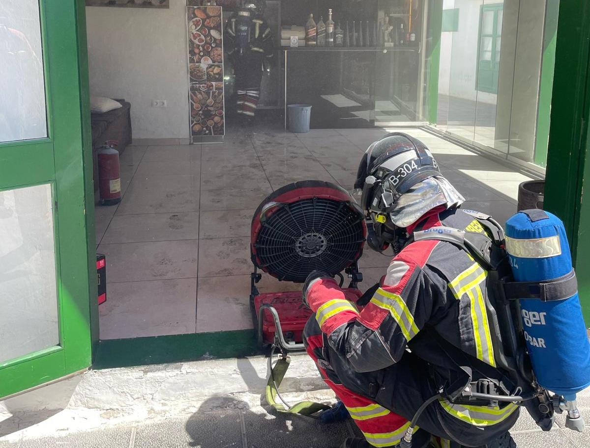 Un restaurante de Costa Teguise sufre un incendio