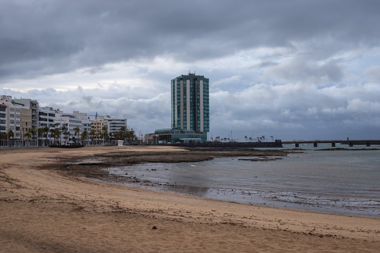 Cloudy skies due to the storm passing through Lanzarote. Photo: Andrea Domínguez.