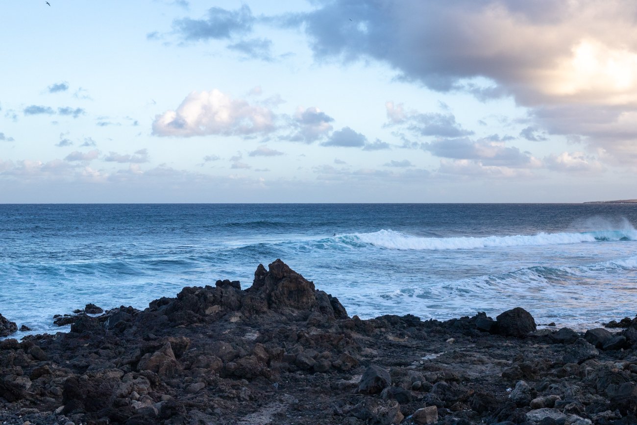 Oleaje en Punta Mujeres, Lanzarote. Foto: Andrea Domínguez.