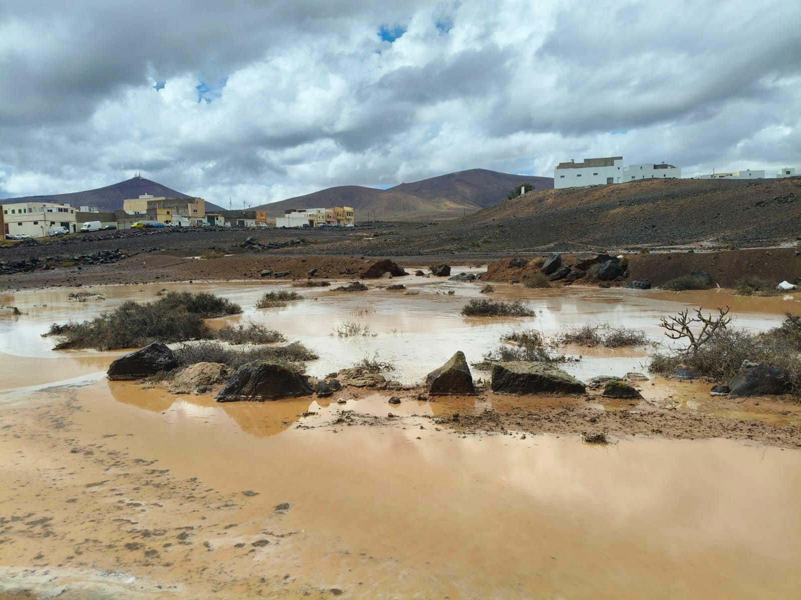 Arrecife sufre la peor parte de las lluvias Arrecife sufre la peor parte de las lluvias