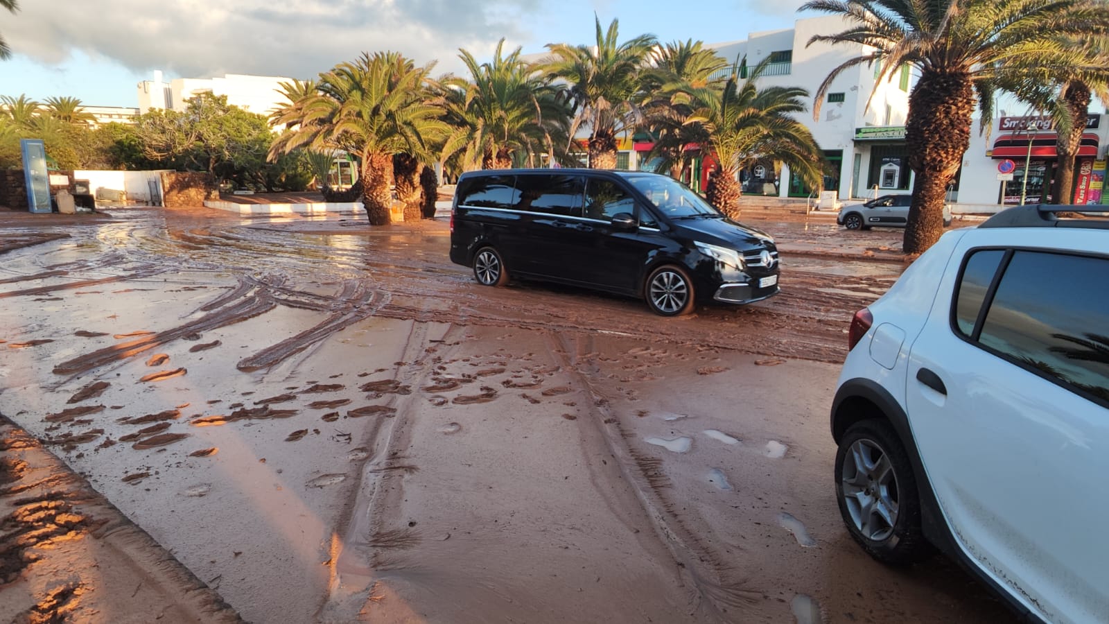 Emergencias interviene en más de 220 incidentes en Lanzarote Emergencias interviene en más de 220 incidentes en Lanzarote