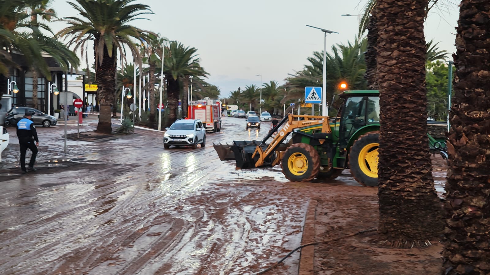 Emergencias interviene en más de 220 incidentes en Lanzarote Emergencias interviene en más de 220 incidentes en Lanzarote