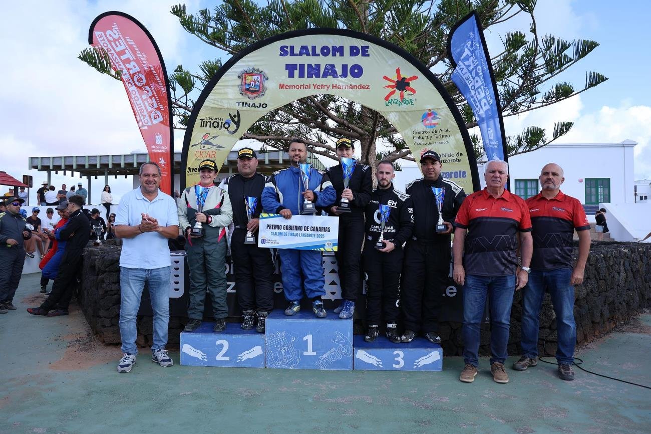 Antonio Suárez y Kimberley González dominan el XIII Slalom en Tierra de Tinajo 