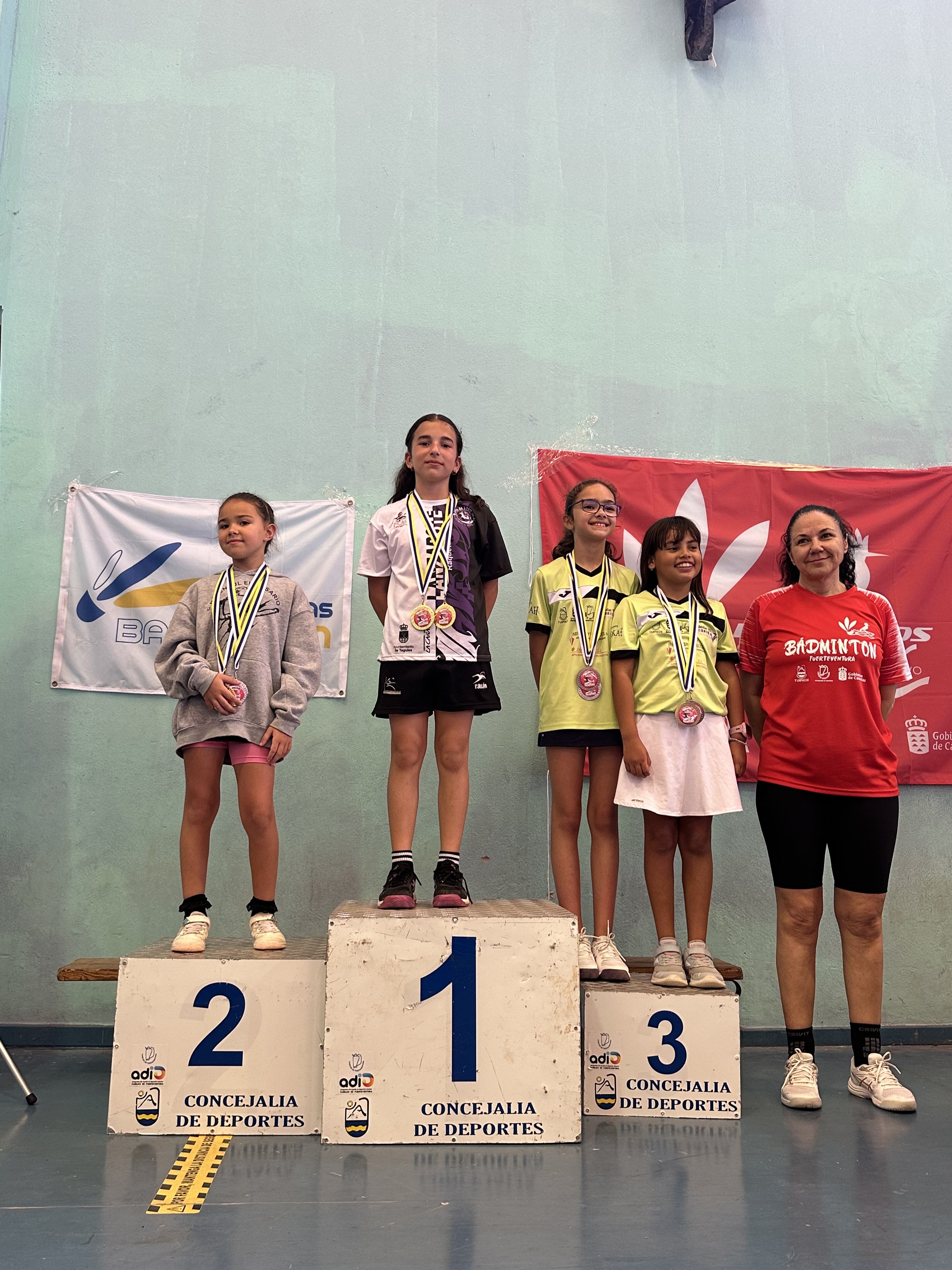 El Lanzarote Raqueta Club vuelve con cuatro medallas en el TOP TTR Tuineje de Fuerteventura El Lanzarote Raqueta Club vuelve con cuatro medallas en el TOP TTR Tuineje de Fuerteventura