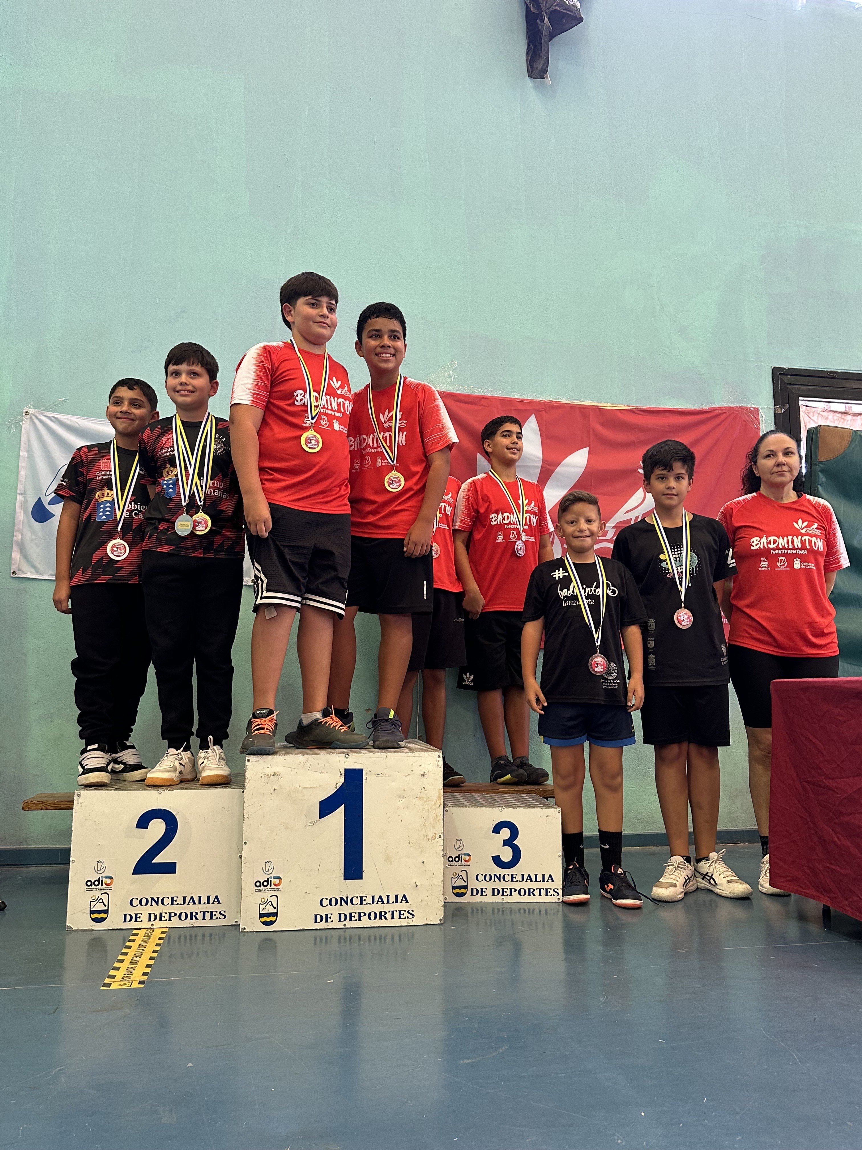 El Lanzarote Raqueta Club vuelve con cuatro medallas en el TOP TTR Tuineje de Fuerteventura El Lanzarote Raqueta Club vuelve con cuatro medallas en el TOP TTR Tuineje de Fuerteventura