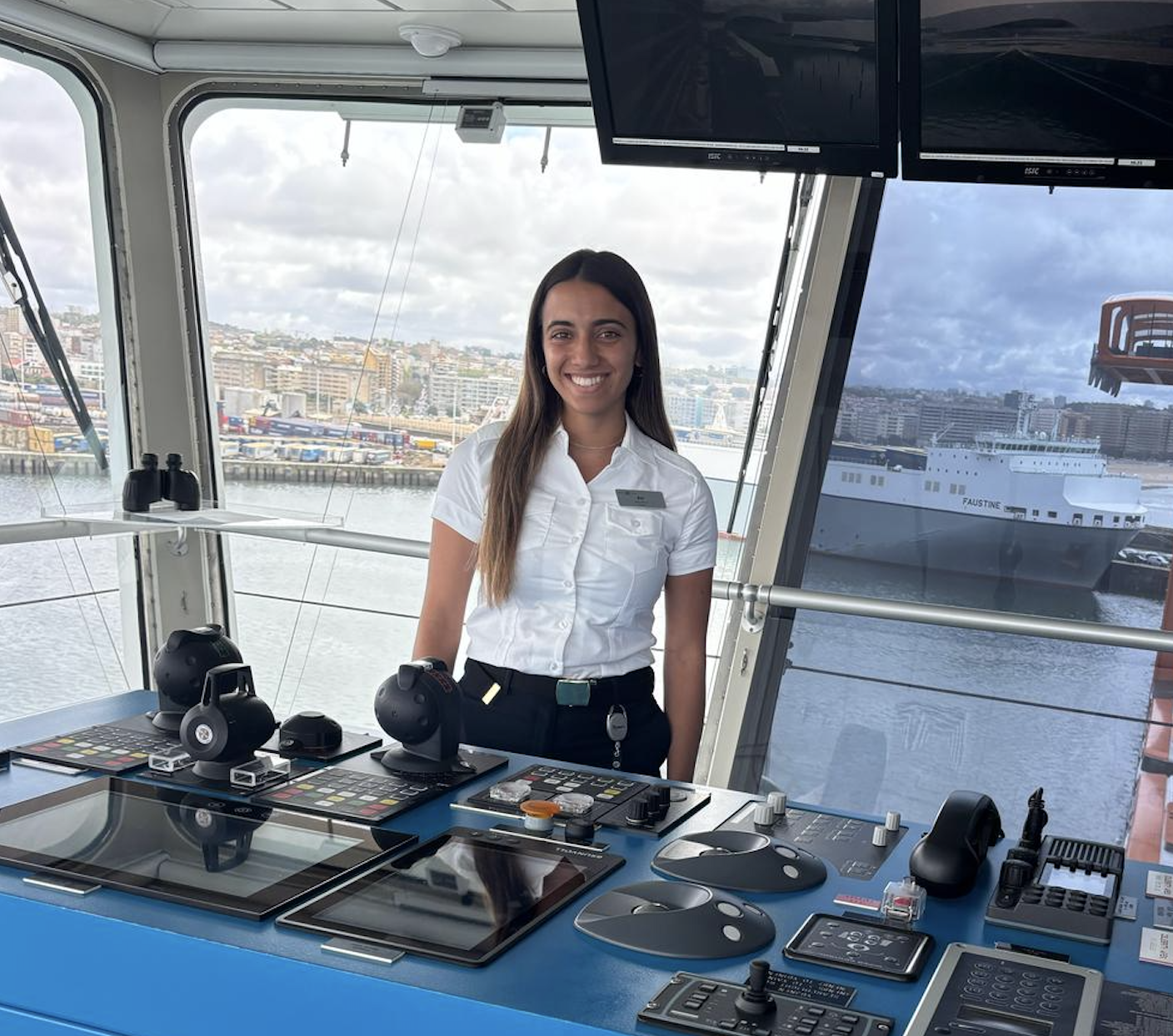 La joven lanzaroteña Ariadna Martín durante una entrevista con La Voz.
